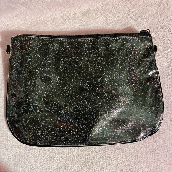 🎉HP!🎉 Sanrio Vivitix Hello Kitty Glitter Crossbody Bag - Picture 3 of 11